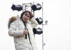 Певицу Хлебникову подключили к аппарату ИВЛ после пожара