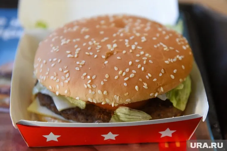 Бывшие рестораны McDonald’s открываются под названием «Вкусно и точка»