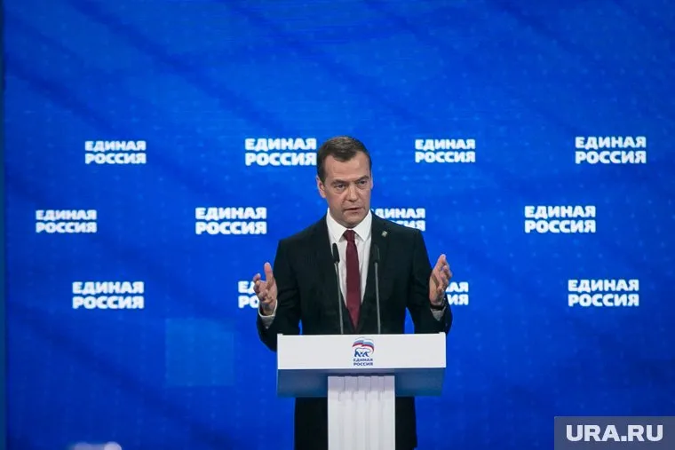 Дмитрий Медведев отметил, что «Единая Россия» сделала все возможное, чтобы найти средства на решение задач народной программы