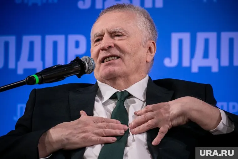 Закон, который позволит добавить имя Владимира Жириновского в название ЛДПР, внесут на следующей неделе