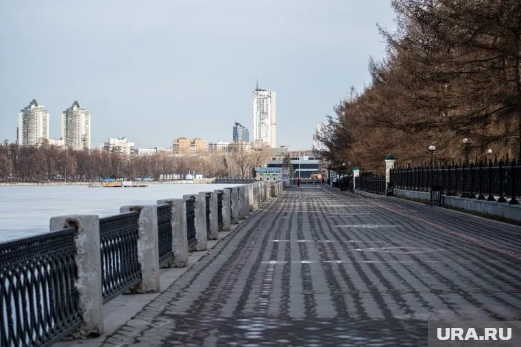 Нерабочие дни были введены в Свердловской области 22 октября