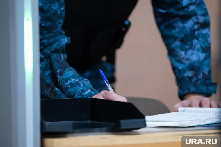 Всего силовики задержали 15 человек и доставили в полицию