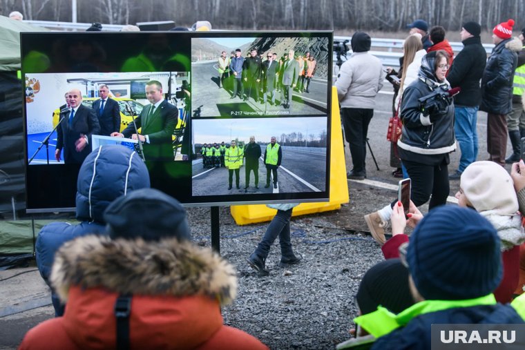 В Свердловской области открыли важный участок трассы до Казани, приехал губернатор. Фото