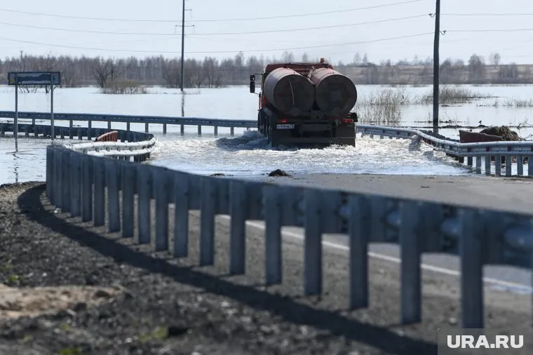 Участок федеральной трассы в Абатском районе реконструируют к 2032 году (архивное фото)