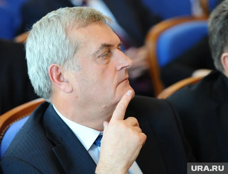 За кресло главы после отставки Головчинского развернулась борьба