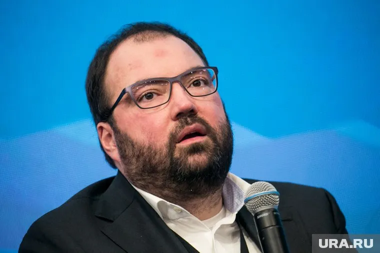 Законопроект разрабатывают два министерства, заявил Шадаев