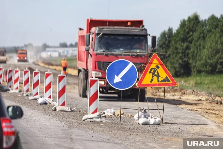 В городе ограничено движение на проспекте Ленина, улицах Цвиллинга, Черкасской, проспекте Победы и Свердловском тракте