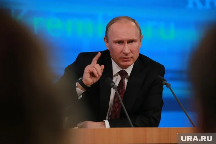 По мнению Владимира Путина, русский язык - духовный каркас нации