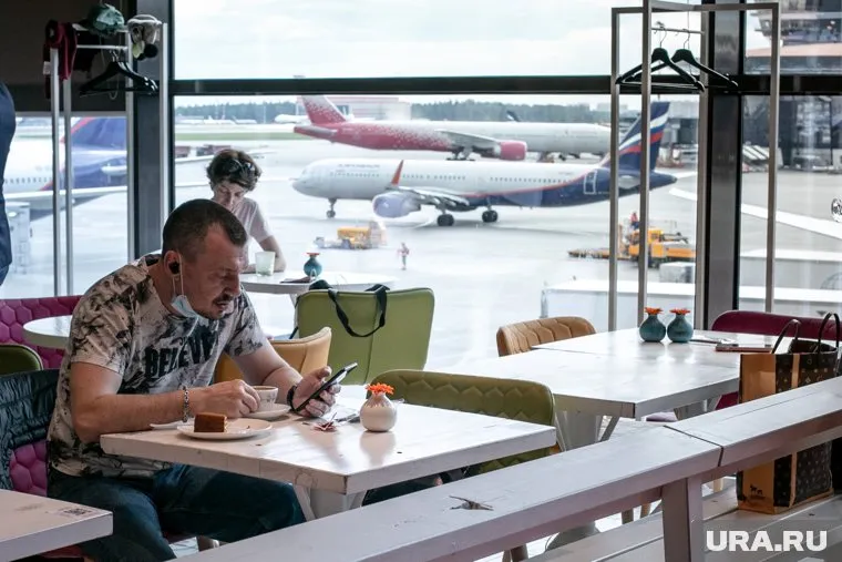 Ожидать следующего рейса до Салехарда приходится почти сутки