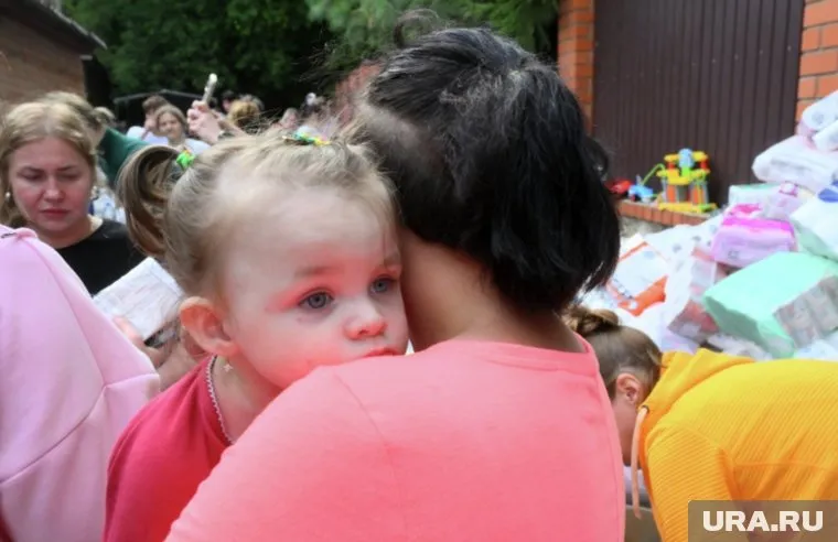 Многие регионы РФ отправляют гуманитарную помощь и бытовую технику пострадавшим жителям Курской области