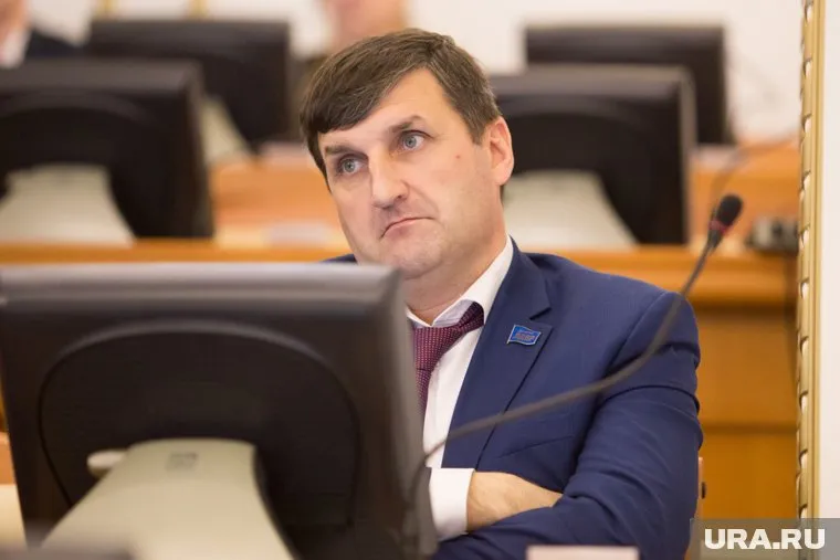 Лидер курганской ЛДПР Юрий Ярушин написал в прокурору области по поводу скандала с отстранением учителя Кочеулова