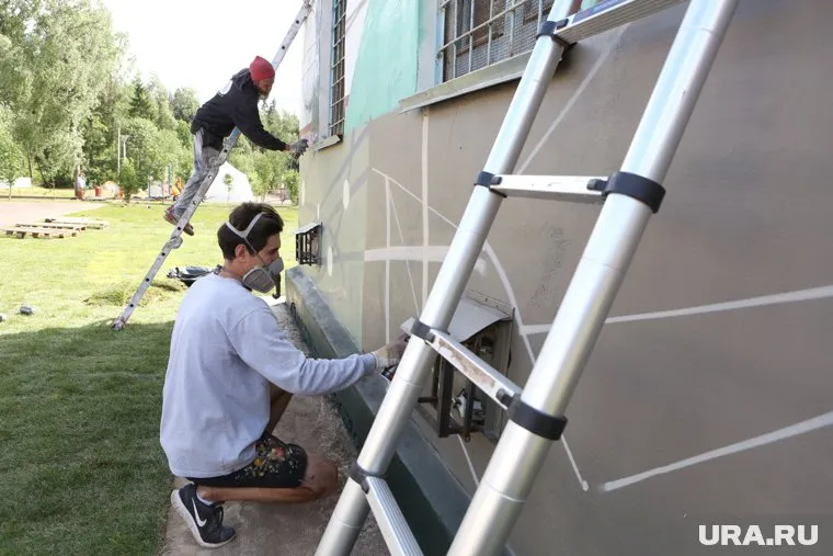 Стены зданий украсят рисунки подростков