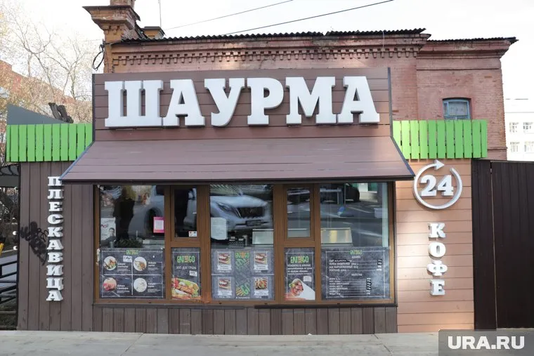 Можно подавать общий судебный иск от жильцов дома с требованием освободить земельный участок от нежелательного строения