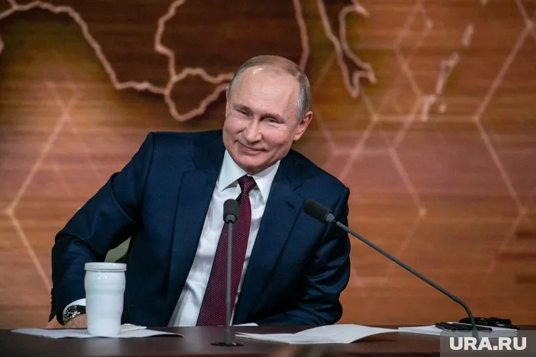 После поправки в Конституцию РФ отчет срока правления Владимира Путина не начнется заново