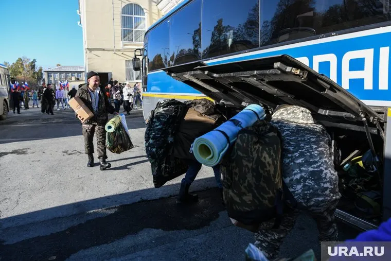 Посылки доставят в военные части Омска