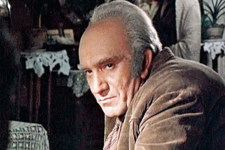 Армен Джигарханян сыграл в фильме «Место встречи изменить нельзя» главаря банды Горбатого