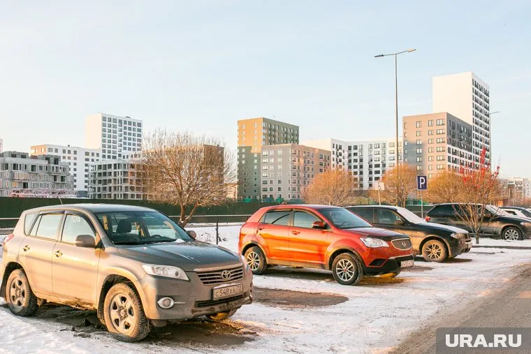 От бензина Россия получает 70% налогов, поэтому отказаться от стандартных машин страна не может