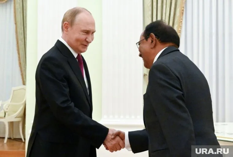 Президент России Владимир Путин начал готовить общий ответ БРИКС на тарифную эслакацию со стороны США