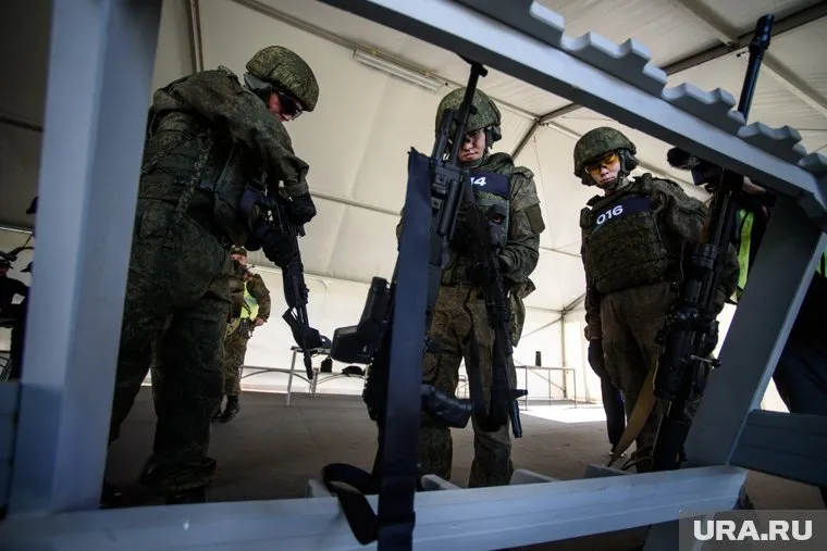 Ранее Зеленский призвал Запад направить в Украину не менее 200 тысяч миротворцев