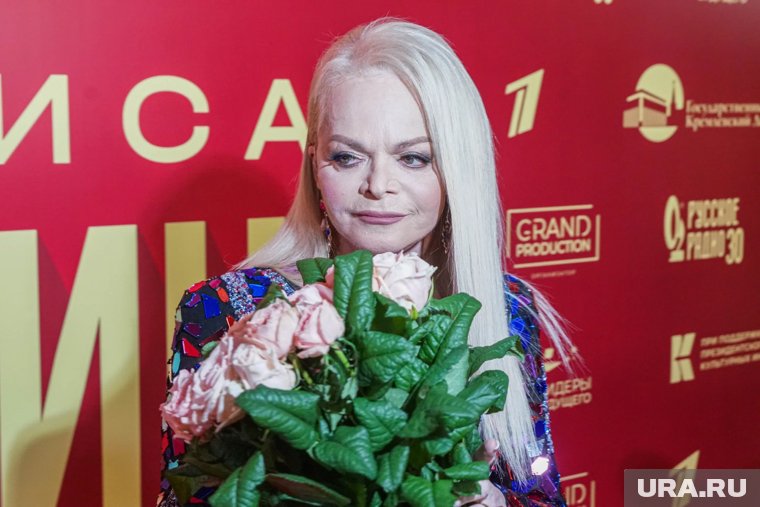 Долина впервые вышла на сцену после массовой «отмены»: как ее приняли зрители