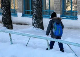 В челябинских школах не стали отменять уроки, но предупредили о непогоде