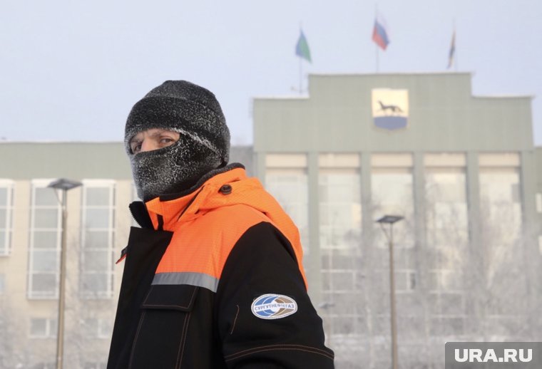 Сотрудники «Сургутнефтегаза» жалуются на работу на улице в аномальные морозы