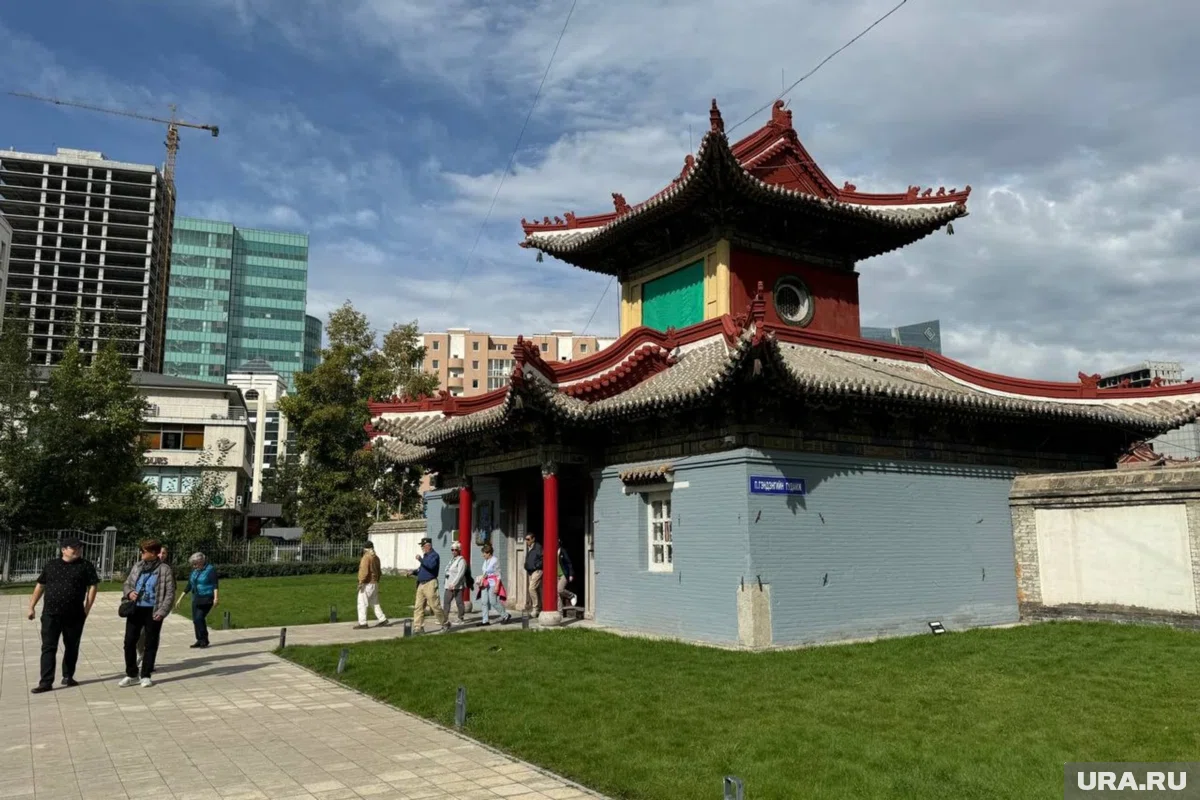 Монголия интересна России не только своим рынком, но и как транзитная территория в Китай, отметил экономист Никита Масленников