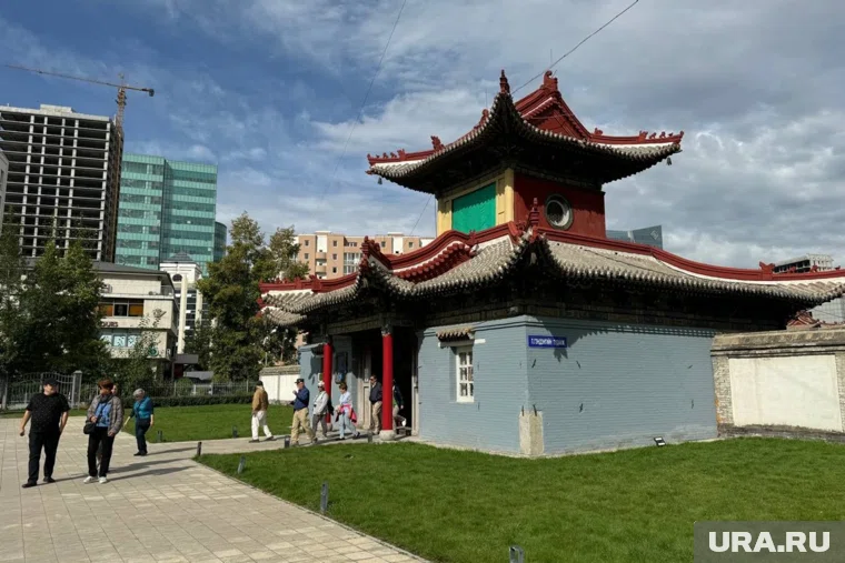 Монголия интересна России не только своим рынком, но и как транзитная территория в Китай, отметил экономист Никита Масленников