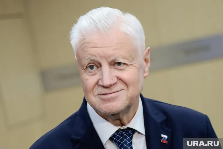 Авторами проекта стали лидер партии Сергей Миронов и первый зампред комитета Госдумы по контролю Дмитрий Гусев