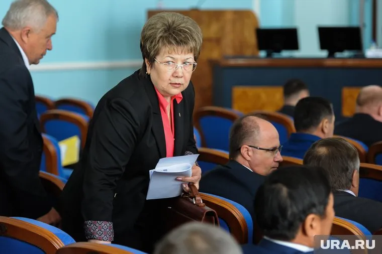 Карьеру Шаталовой могут сломать "особые" отношения с бизнесменом