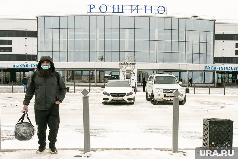 Самолеты прибывают с опозданием до семи часов