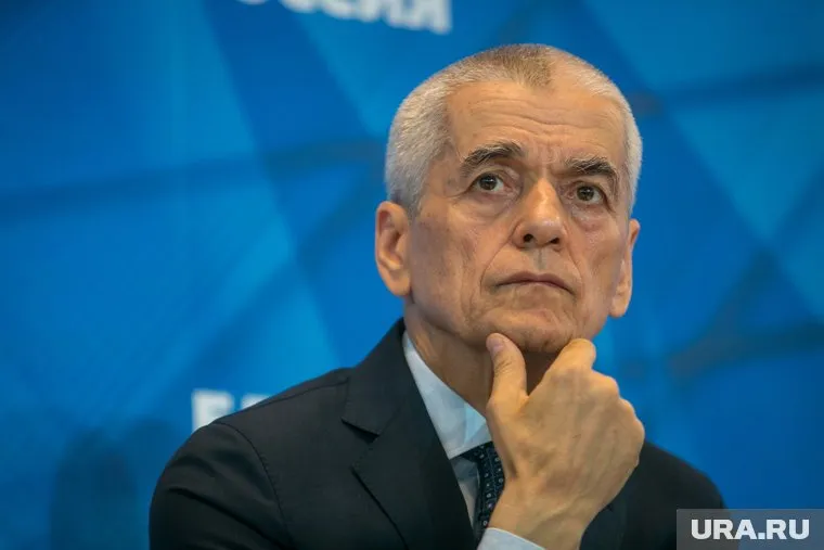 Онищенко спрашивает, не будут ли подавать пиво в школах вместо компота