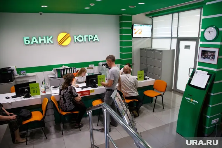 Банкам разрешили взымать комиссию за вклады юрлиц в иностранной валюте