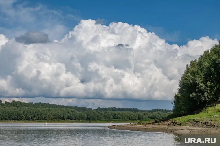 Облака принесут грозы и град