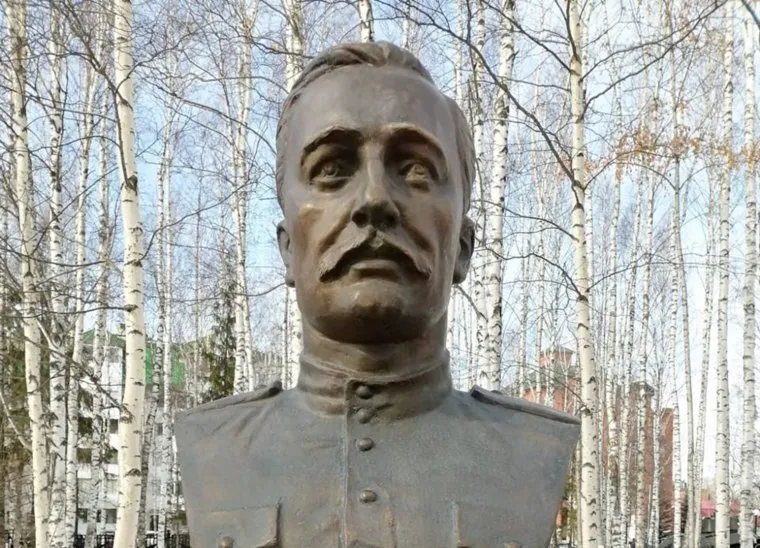 Бюст Гавриила Епифановича Собянина на Аллее Славы в Ханты-Мансийске