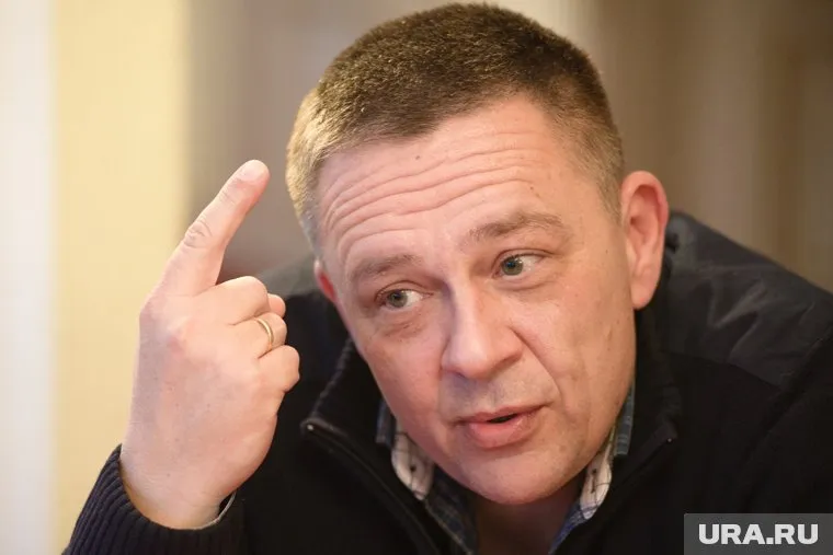 Степан Демура посоветовал переводить рубль в более ликвидные активы