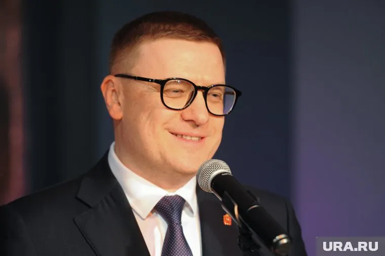 Алексей Текслер поздравил мать тройняшек