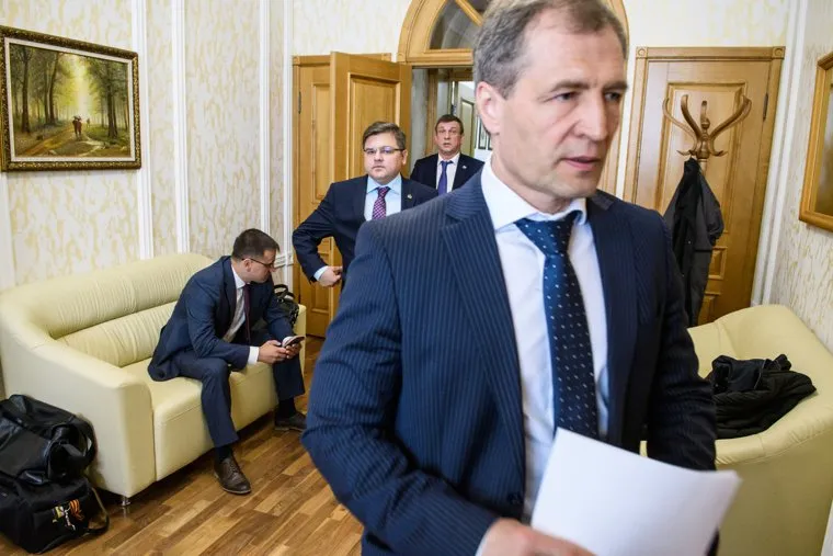 Заседание гордумы, обсуждение протестов в сквере около театра драмы. Екатеринбург