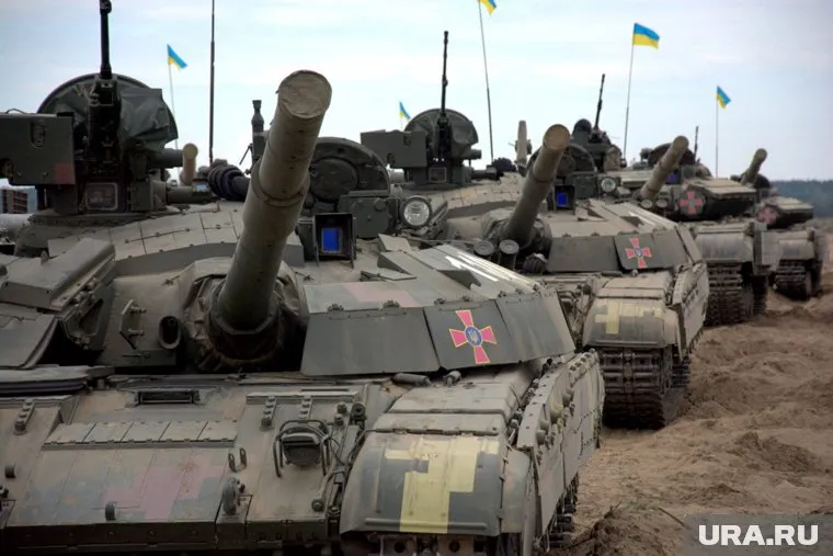 Украинская армия не способна выстроить эффективную оборону на купянском направлении, отметил Скотт Риттер