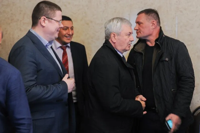 Срочная сессия собрания депутатов посёлка Роза. Челябинская область