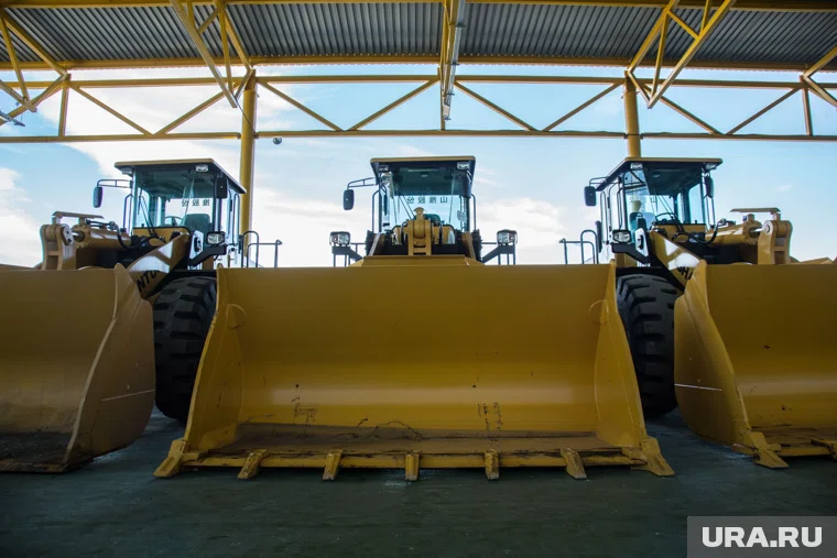 Бульдозерист и экскаваторщик из Тюмени стали лучшими в России