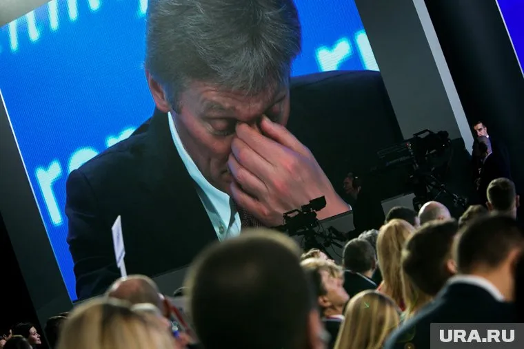 Оперштаб каждый день публикует данные по числу заболевших, напомнил Песков