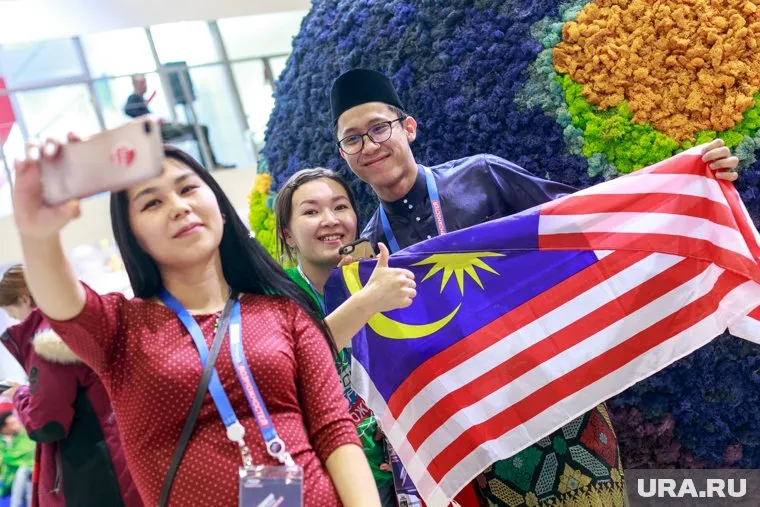 Мухаммад V правил страной с апреля 2016 года