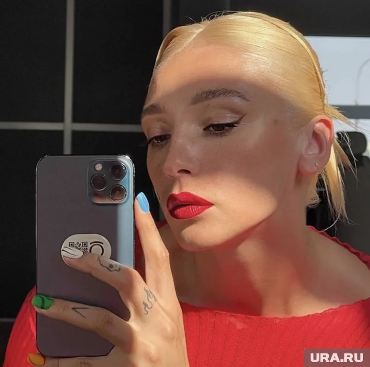 Настя Ивлеева опровергла информацию о серьезных нарушениях ПДД