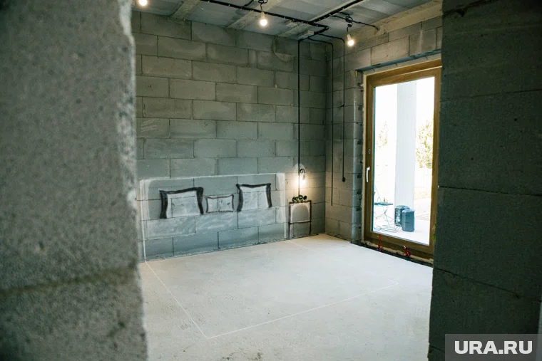 Мужчина трудился на стройке нелегально