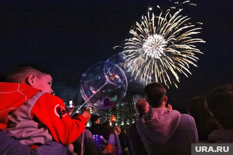 Курганских бизнесменов просят дать денег на салют