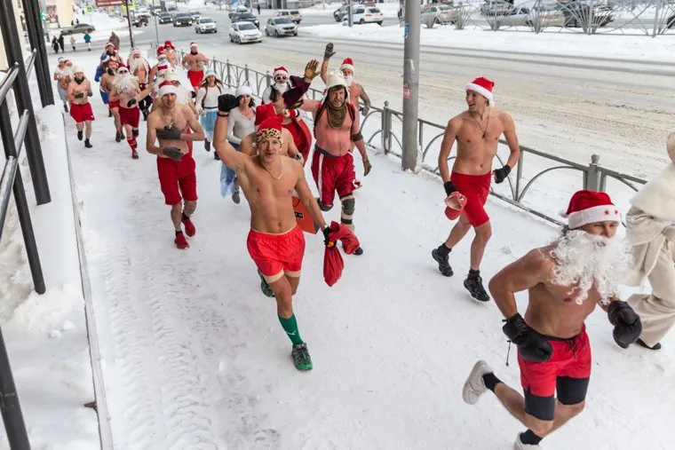 Almost naked забег дедов Морозов. Екатеринбург