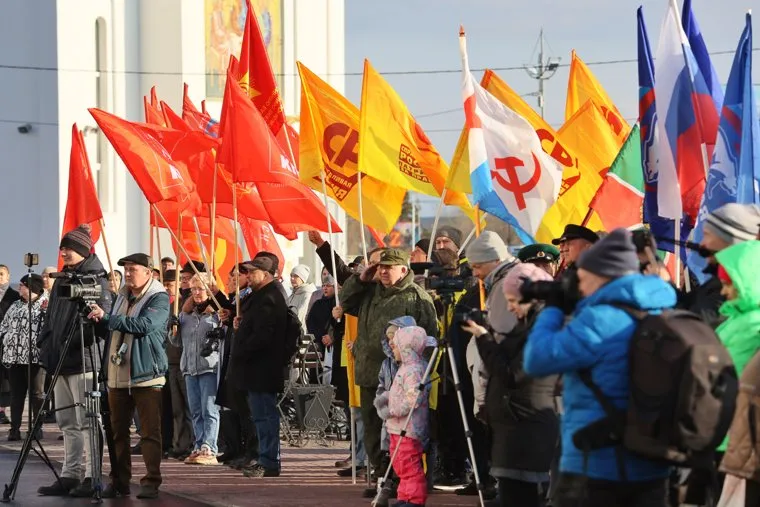 Концерт в поддержку ДНР и российской армии. Курган