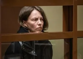 Пермячка, ходившая по городу с телом сына, добровольно взяла на себя миллионный долг