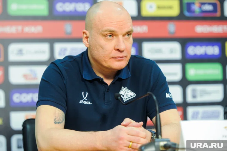 Тренер «Металлурга» Разин едва не подрался после матча с тренером «Торпедо»